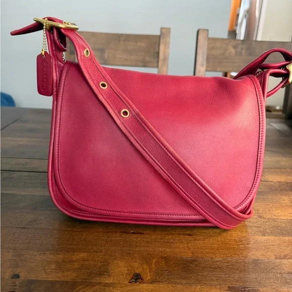 Coach Vintage 90’s Patricia’s Legacy Red Leather Shoulder Crossbody Bag #9951 - Picture 3 of 16